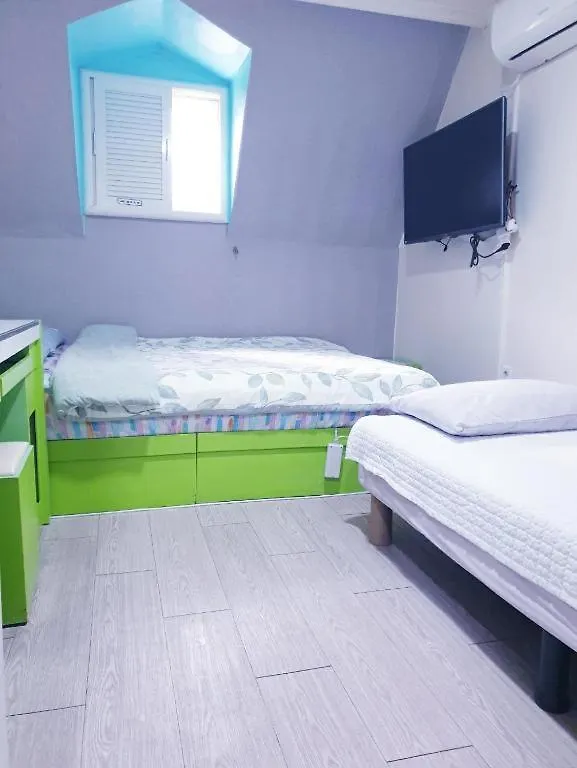 Dreaming Hostel Sinchon Hongdae سيول 0*,